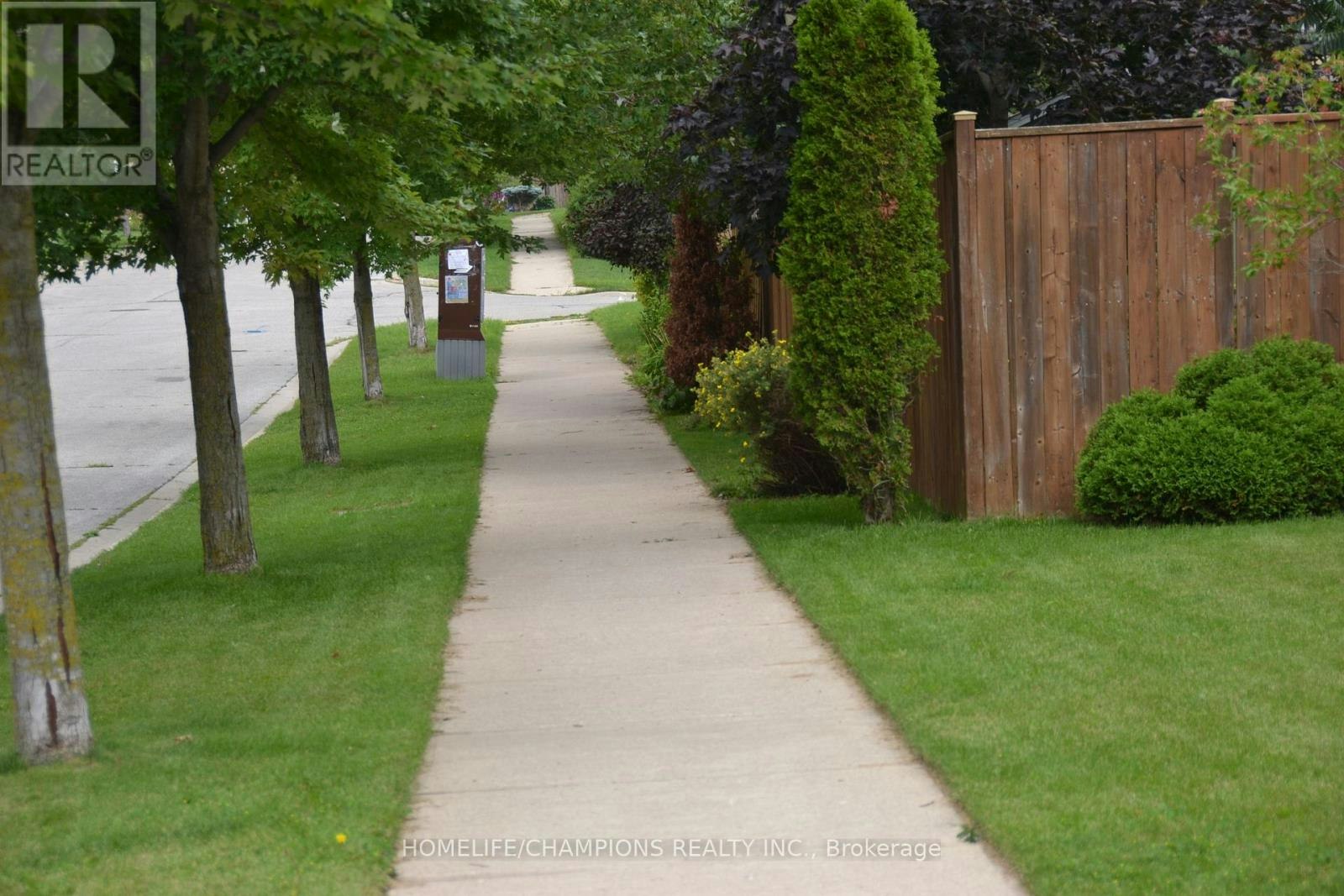 132 Henhoeffer Crescent, Kitchener, ON, N2E 4H3 - 8