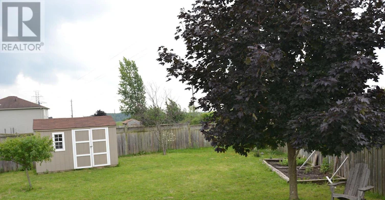 132 Henhoeffer Crescent, Kitchener, ON, N2E 4H3 - 3
