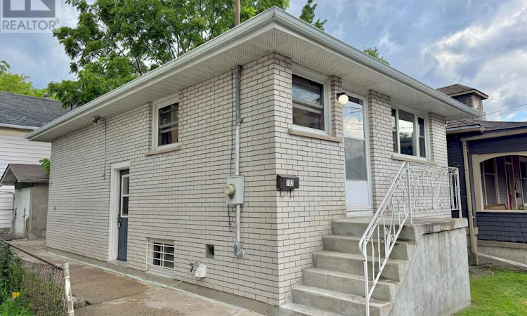 102 Chatham Street