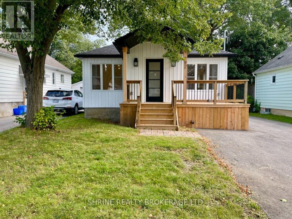 792 Fleet Street, London, ON, N5Y 1R9