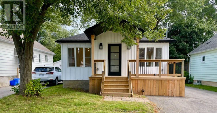 792 Fleet Street, London, ON, N5Y 1R9