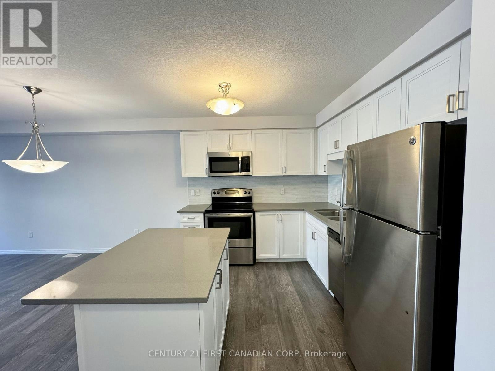 3186 Singleton Avenue, London, ON, N6L 0B8 - 6