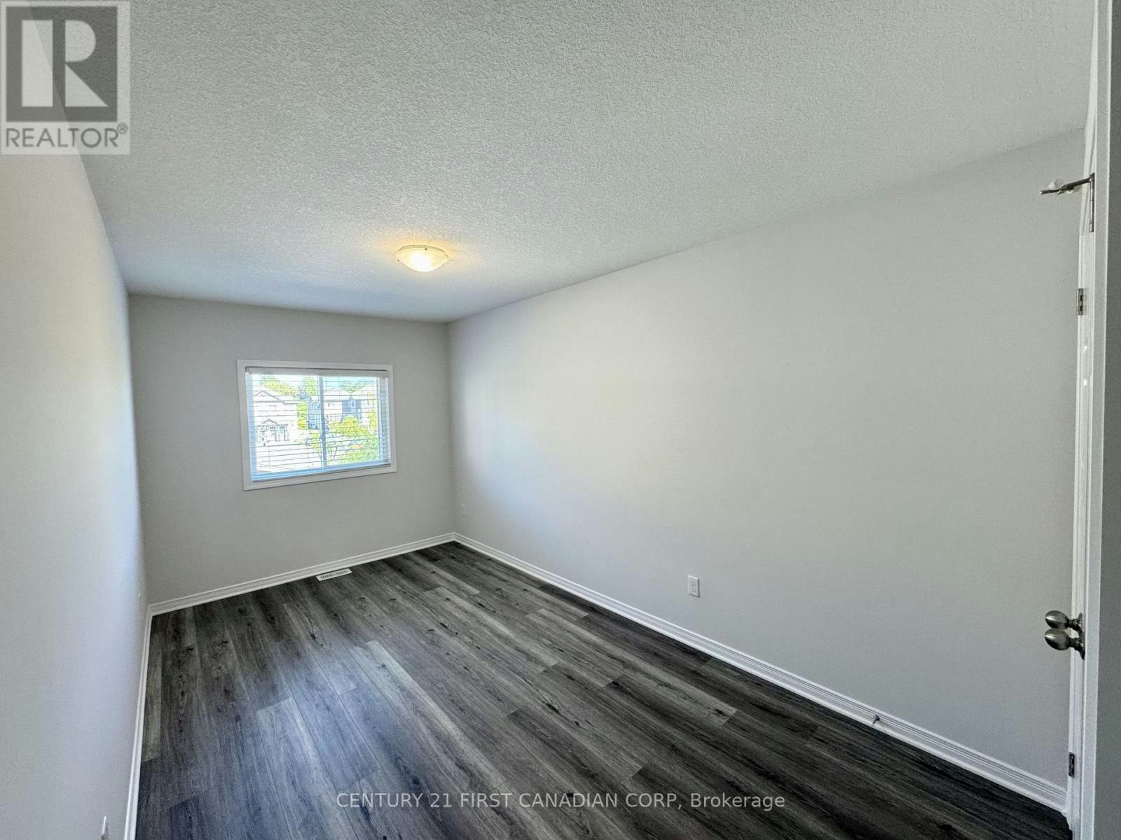 3186 Singleton Avenue, London, ON, N6L 0B8 - 21