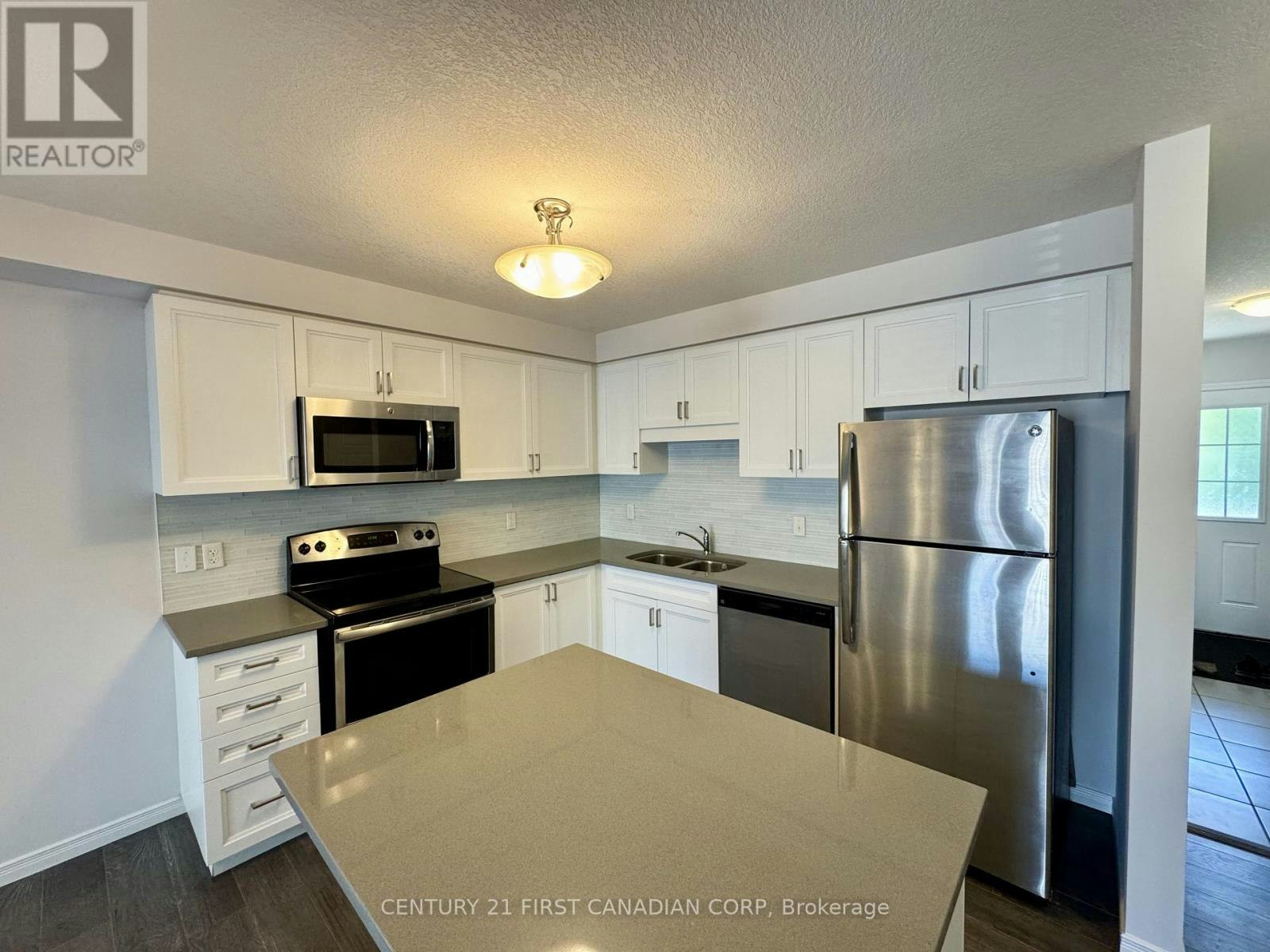 3186 Singleton Avenue, London, ON, N6L 0B8 - 4