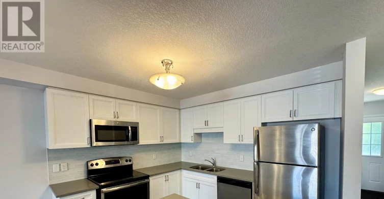 3186 Singleton Avenue, London, ON, N6L 0B8 - 4