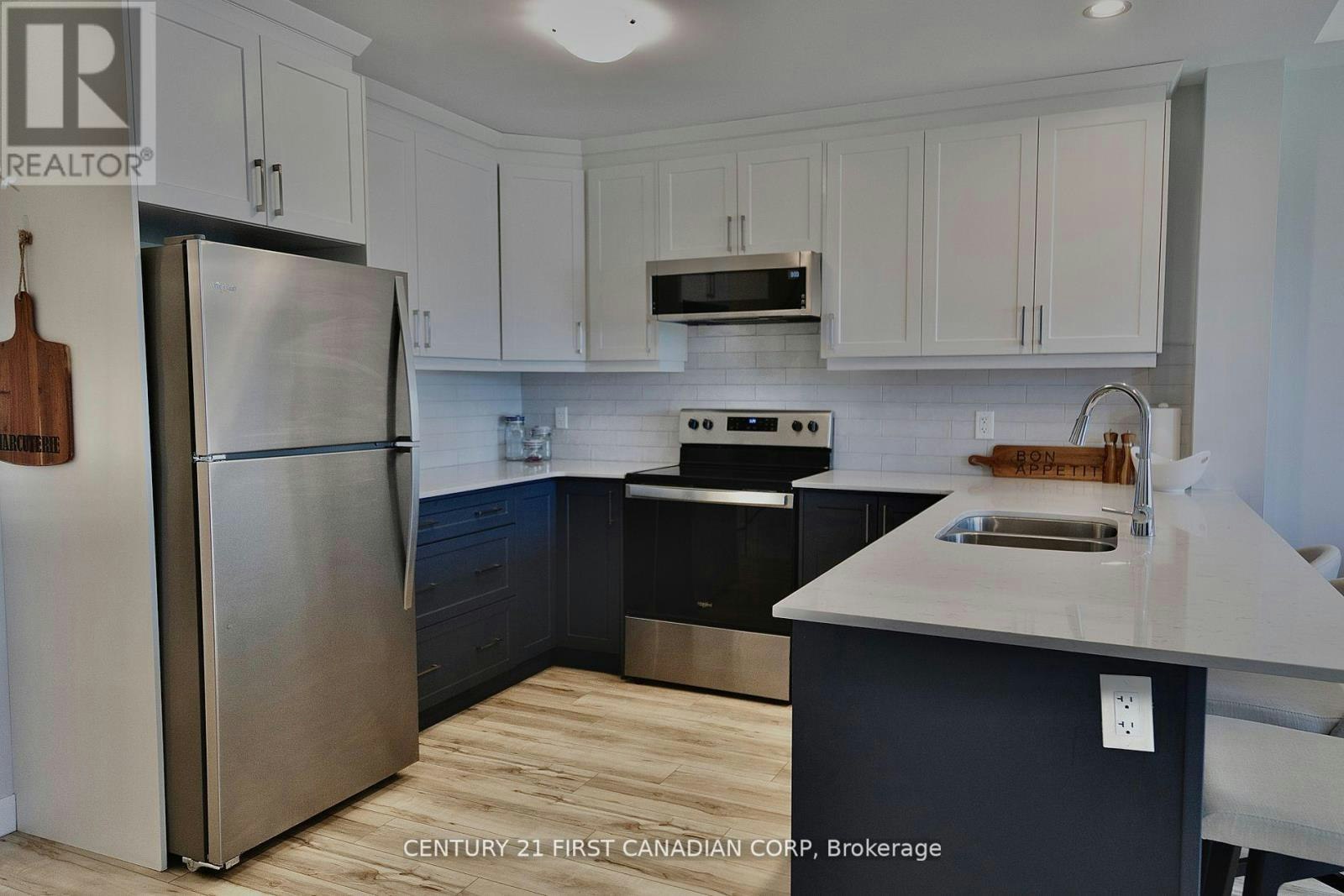 403-100 The Promenade, Port Stanley, ON, N5L 0B7 - 6