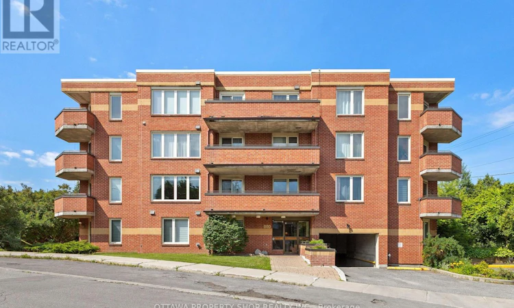204-800 Mckellar Avenue