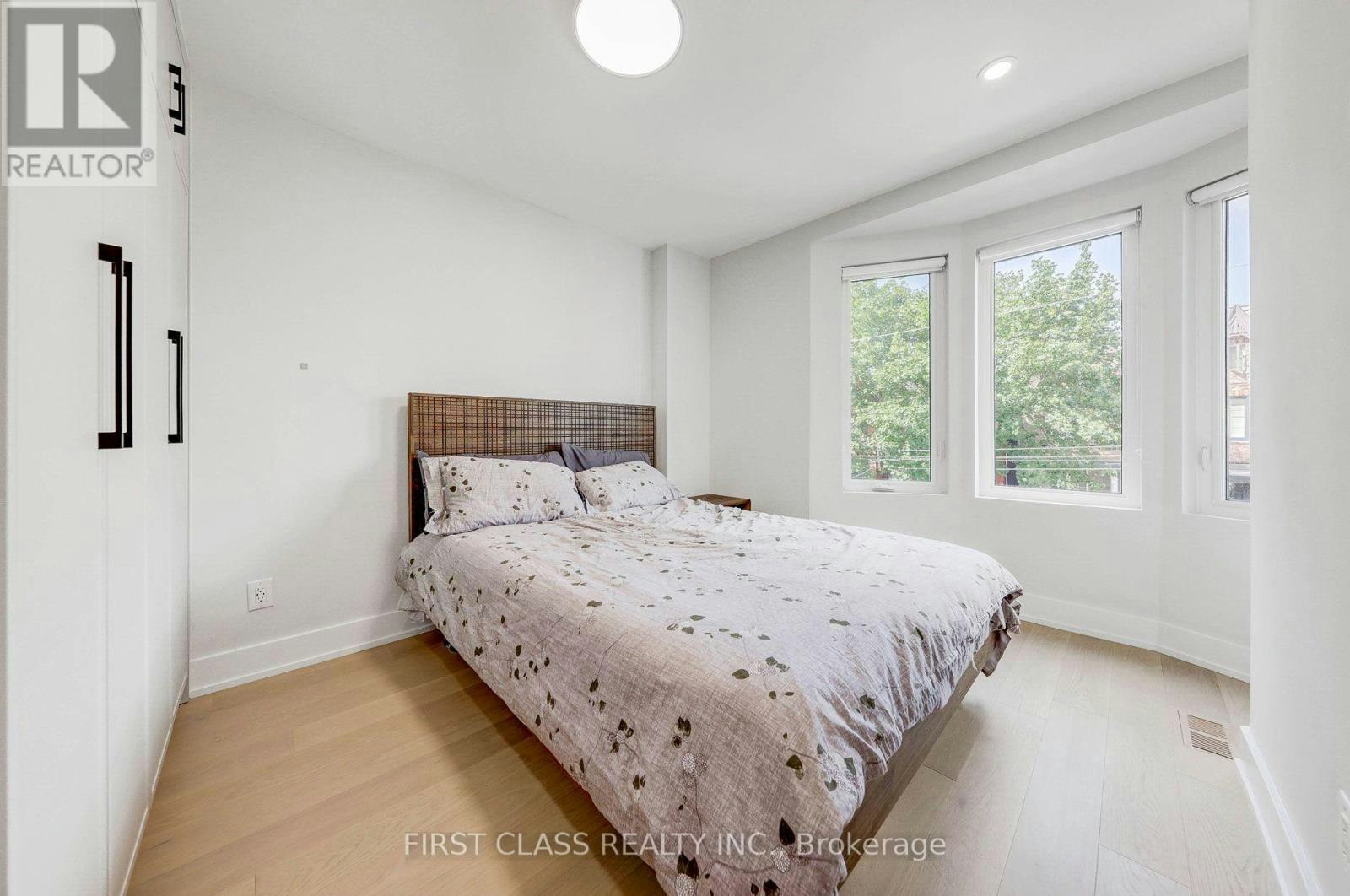 ENSUITE 3-431 Roxton Road, Toronto, ON, M6G 3R5 - 4