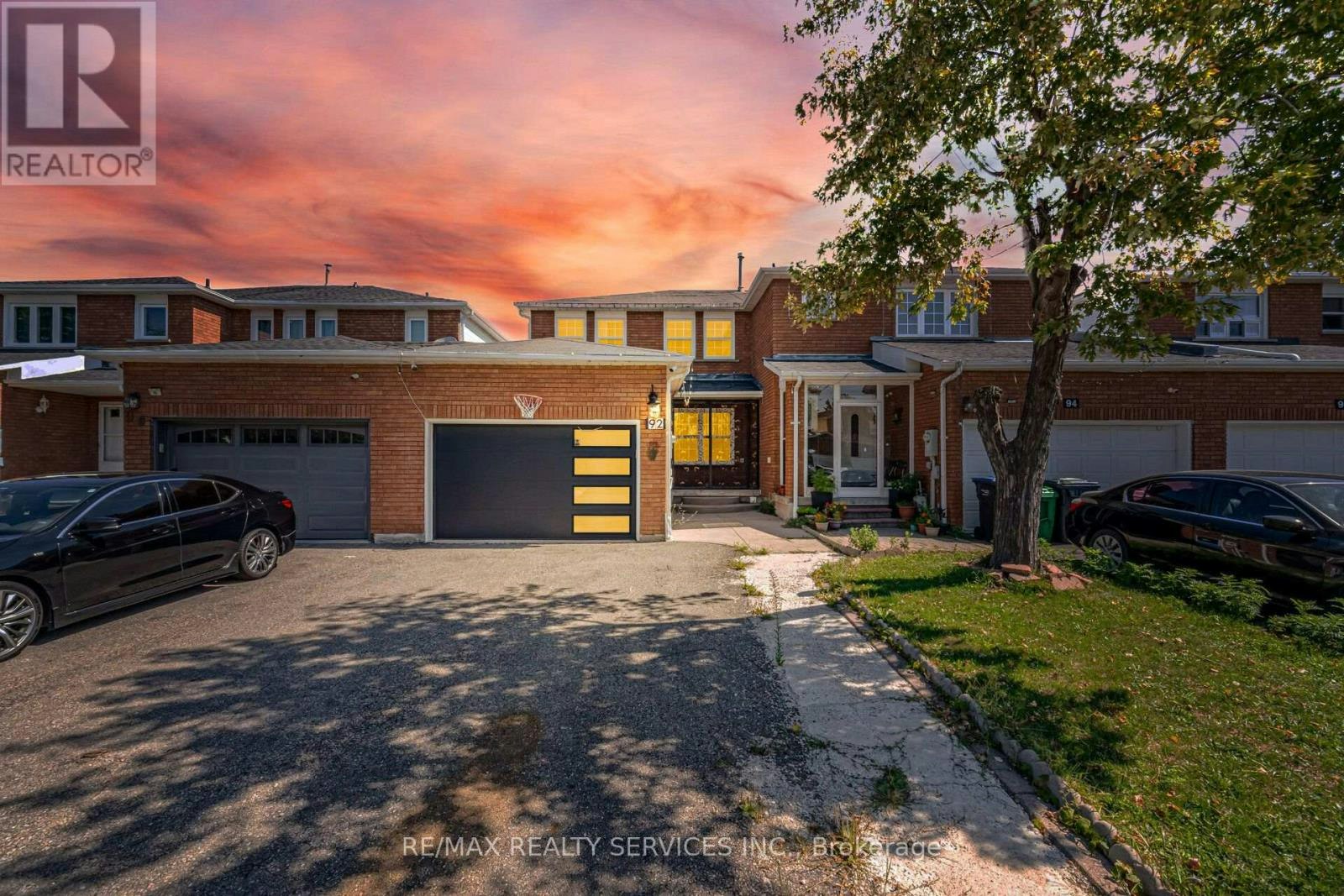 92 Tulip Drive, Brampton, ON, L6Y 3X6