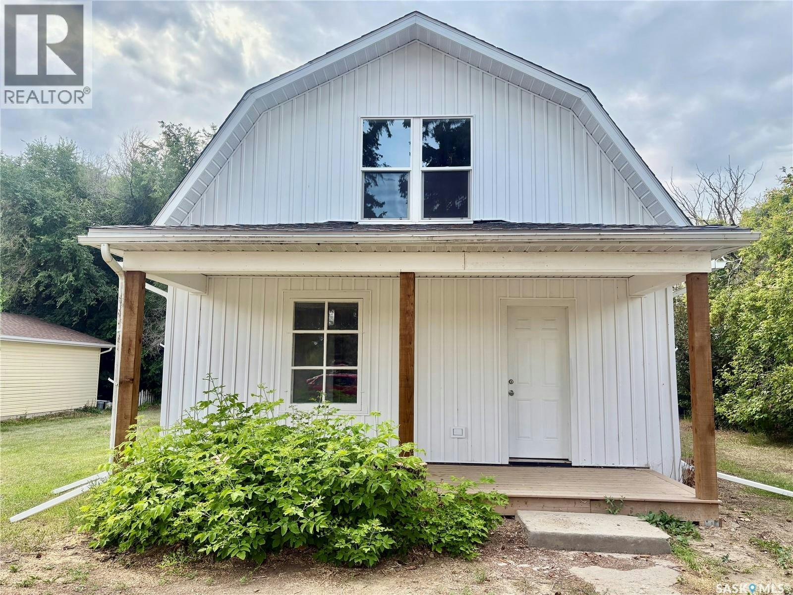 214 Thomson Street, Outlook, SK, S0L 2N0