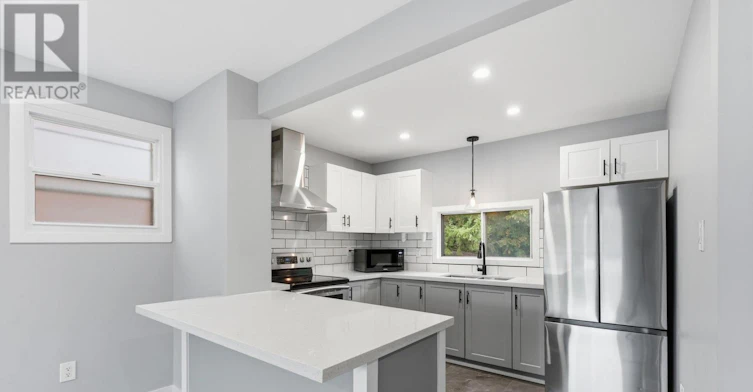 MAIN FLOOR-67 13th Street EAST, Hamilton, ON, L9A 3Z4