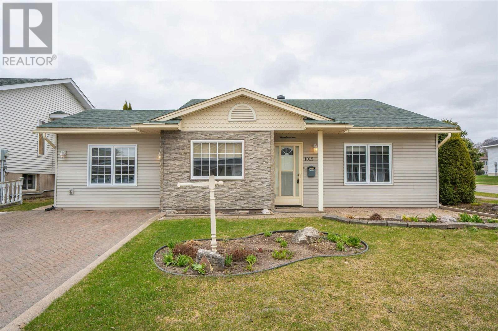 1015 Lake Street, Sault Ste. Marie, ON, P6B 6B5
