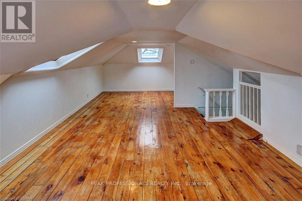 UPPER-35 Cliftonvale Avenue, London, ON, N6J 1J5 - 12