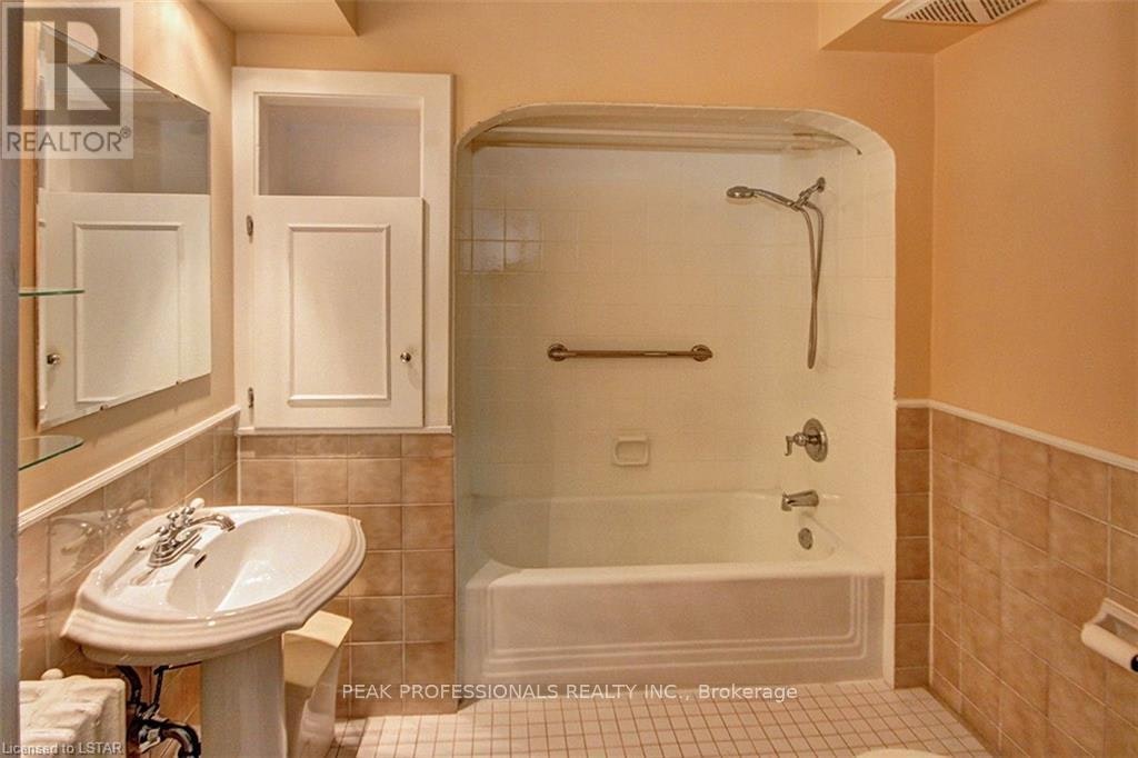 UPPER-35 Cliftonvale Avenue, London, ON, N6J 1J5 - 13