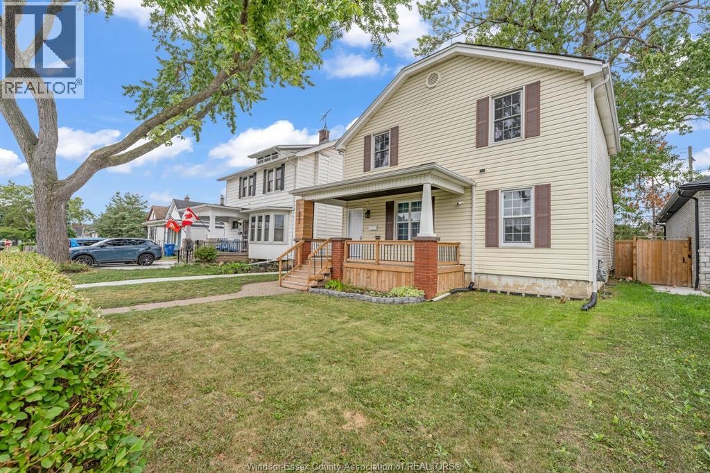 427 Cameron, Windsor, ON, N9B 1Y9