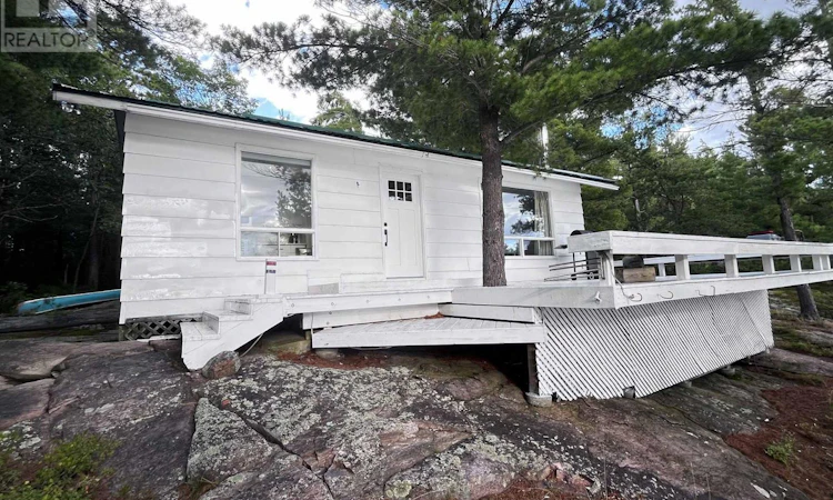 82 Jessup Island