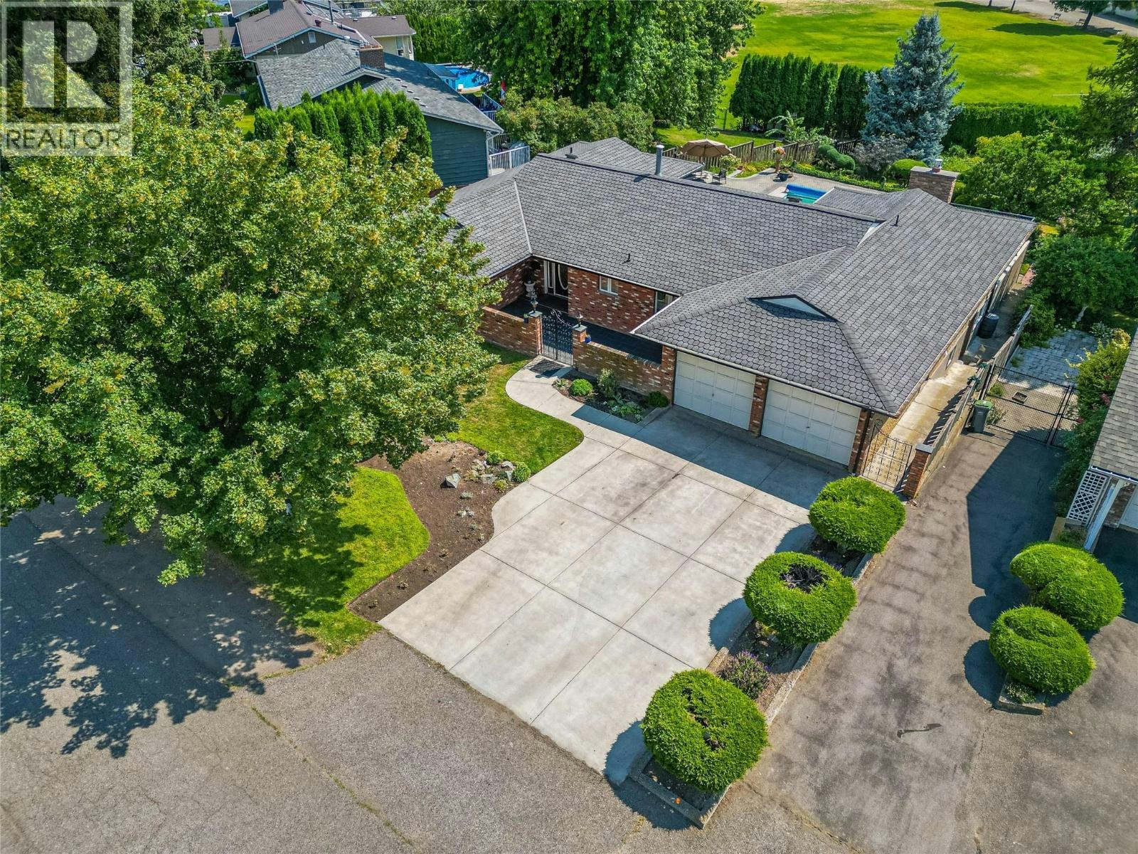857 Orcrest Drive, Kamloops, BC, V2B 6T3
