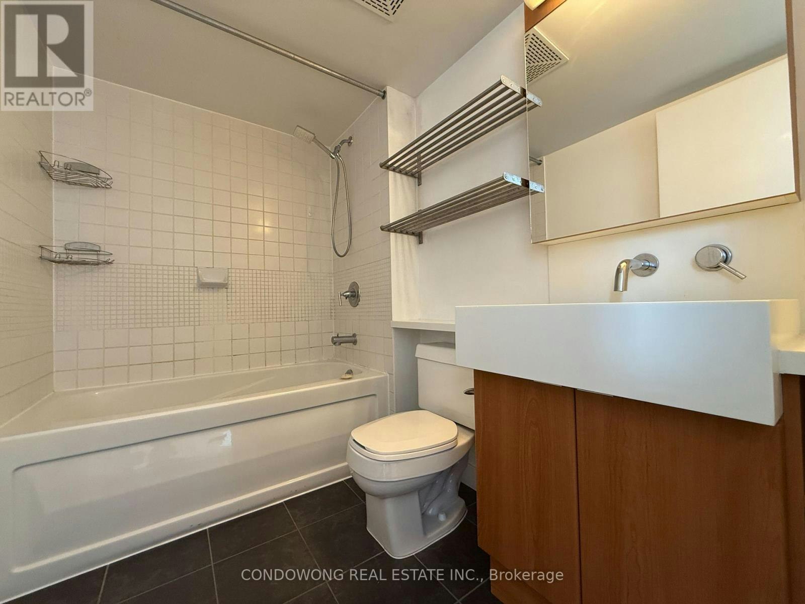 1206-11 Brunel Court, Toronto, ON, M5V 3Y3 - 10