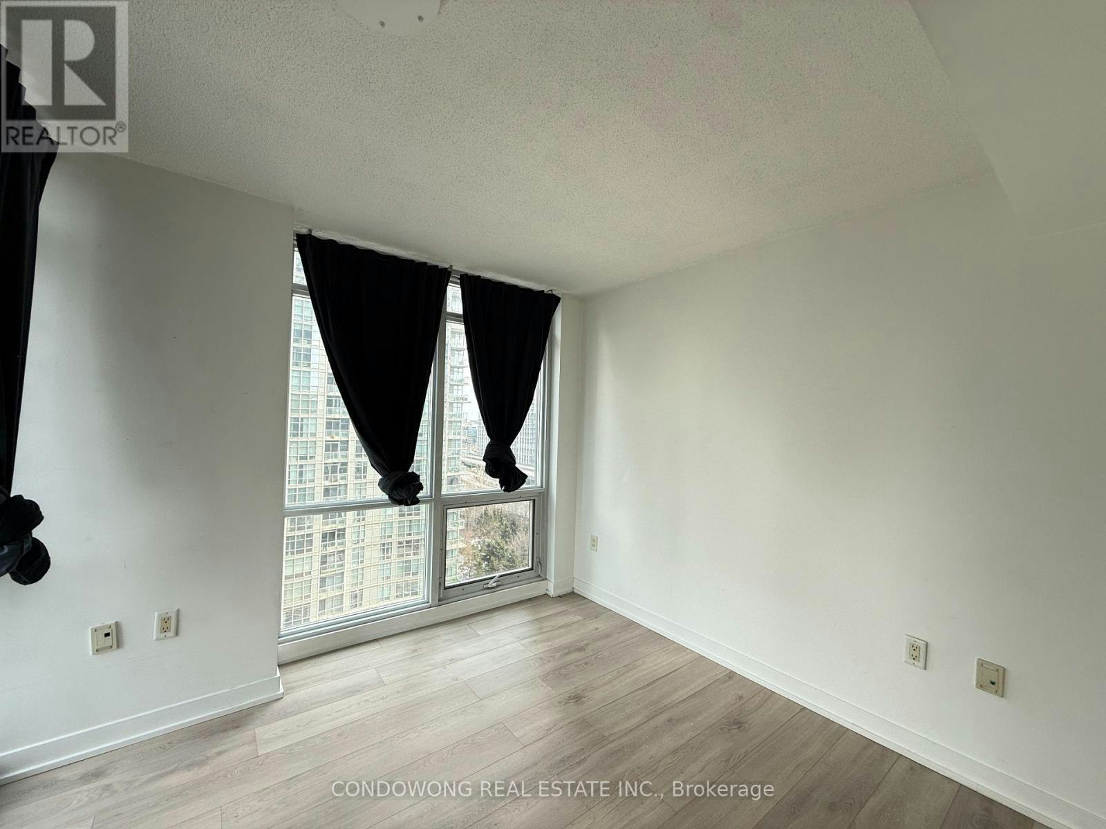 1206-11 Brunel Court, Toronto, ON, M5V 3Y3 - 5