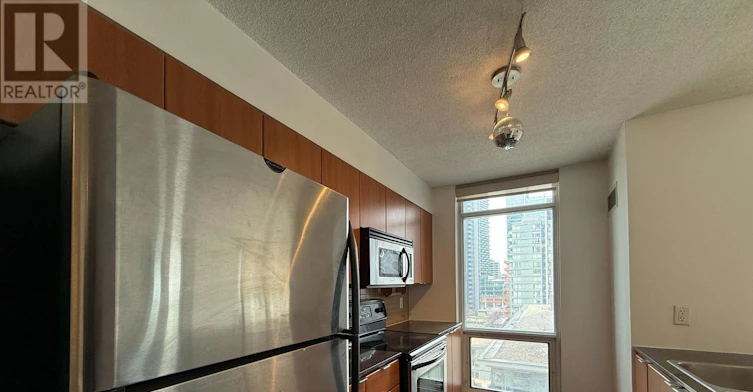 1206-11 Brunel Court, Toronto, ON, M5V 3Y3 - 4