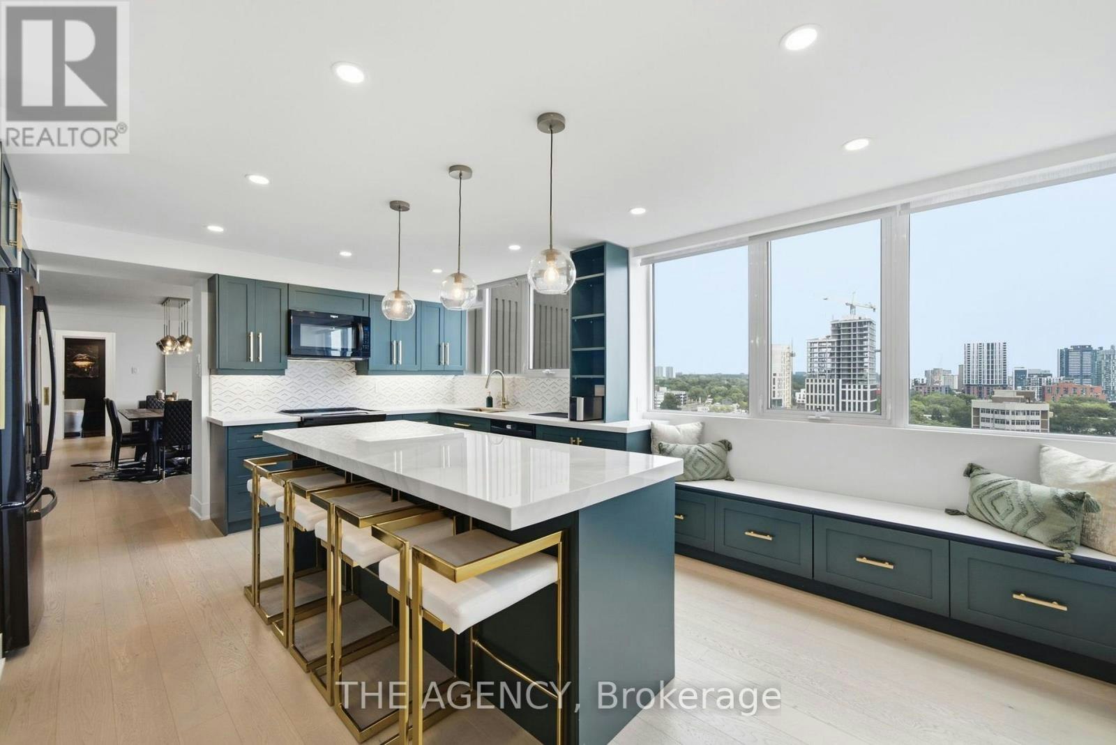15C-256 Jarvis Street, Toronto, ON, M5B 2J4 - 15