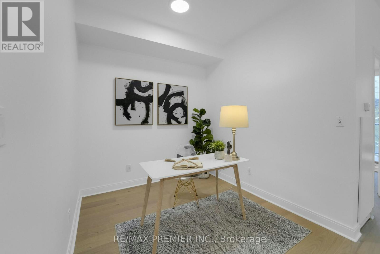 310-18 Yorkville Avenue, Toronto, ON, M4W 3Y8 - 11