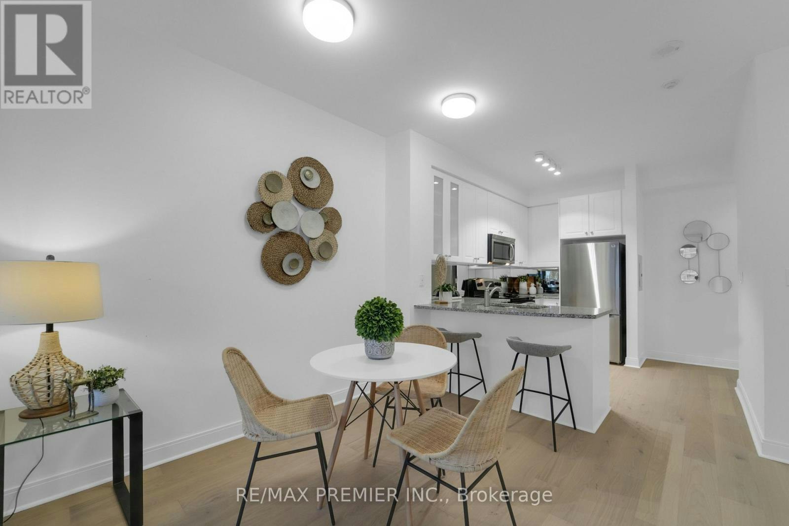310-18 Yorkville Avenue, Toronto, ON, M4W 3Y8 - 10