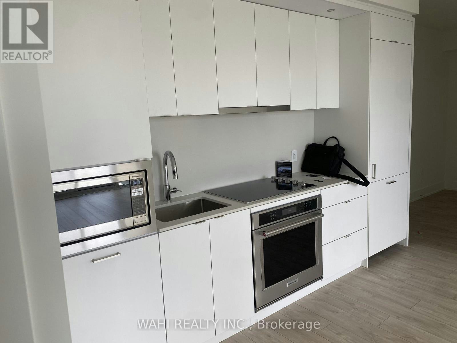 837-858 Dupont Street W, Toronto, ON, M6G 0C1