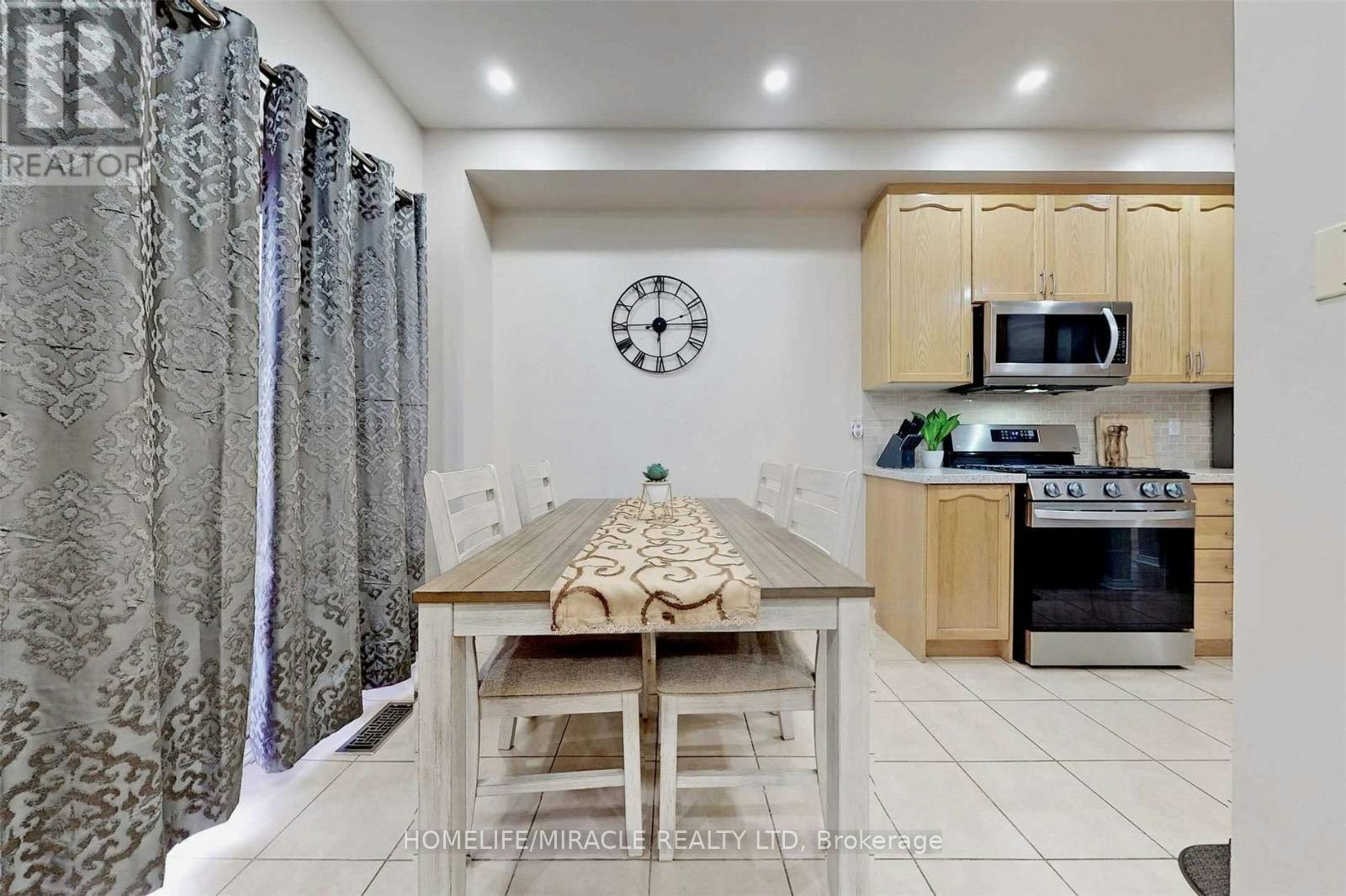 3258 Angel Pass Drive, Mississauga, ON, L5M 7J7 - 11