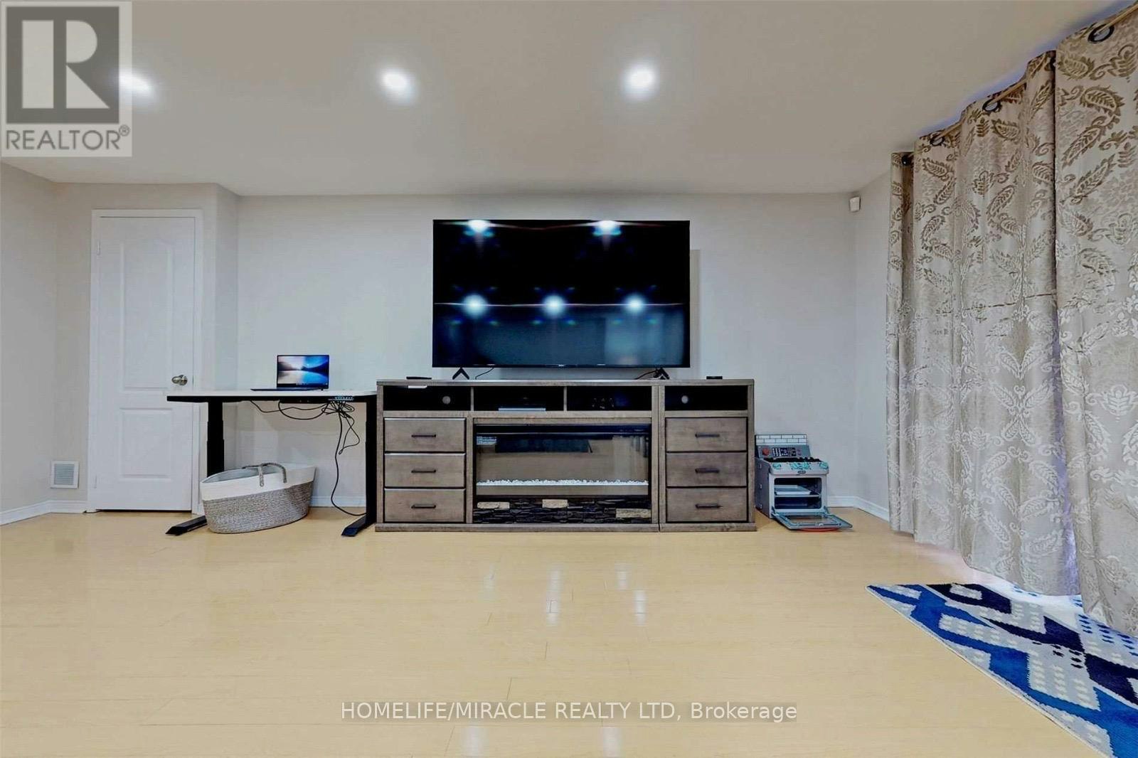 3258 Angel Pass Drive, Mississauga, ON, L5M 7J7 - 5