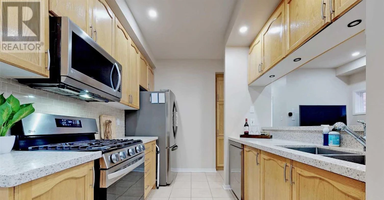 3258 Angel Pass Drive, Mississauga, ON, L5M 7J7 - 9