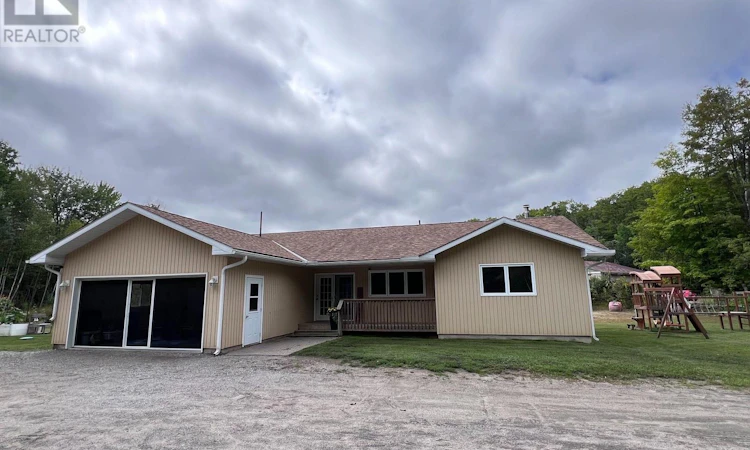 3952 Loop Road