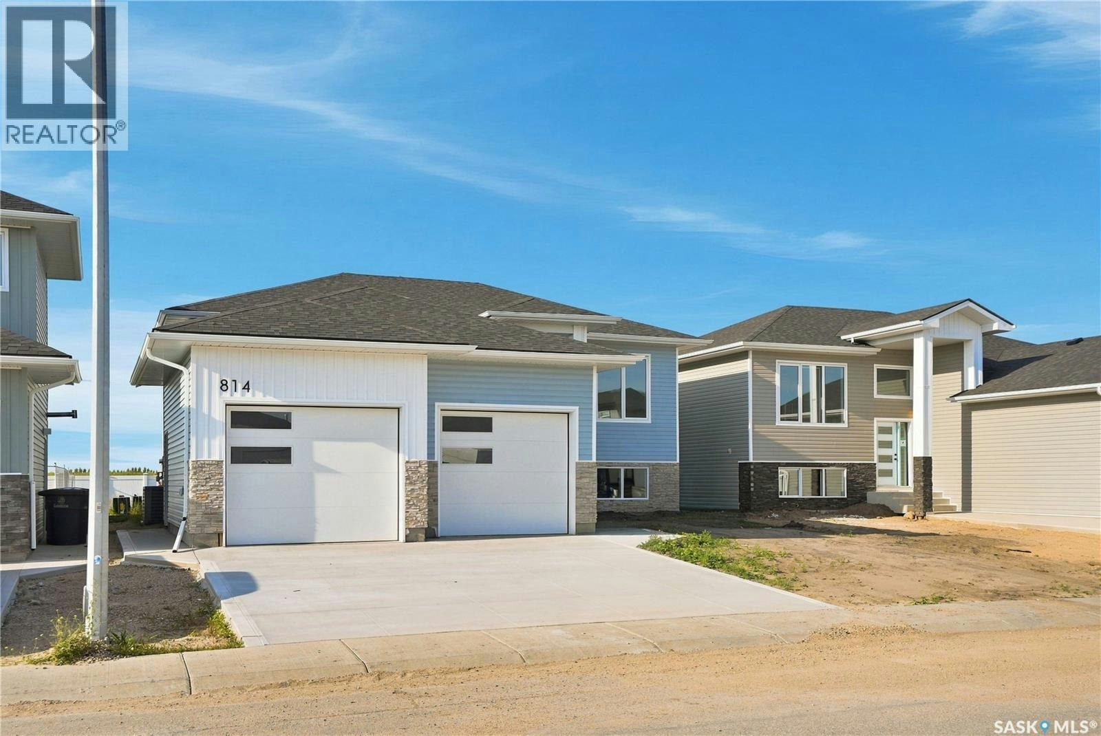 824 Ballesteros Crescent, Warman, SK, S0K 4S0