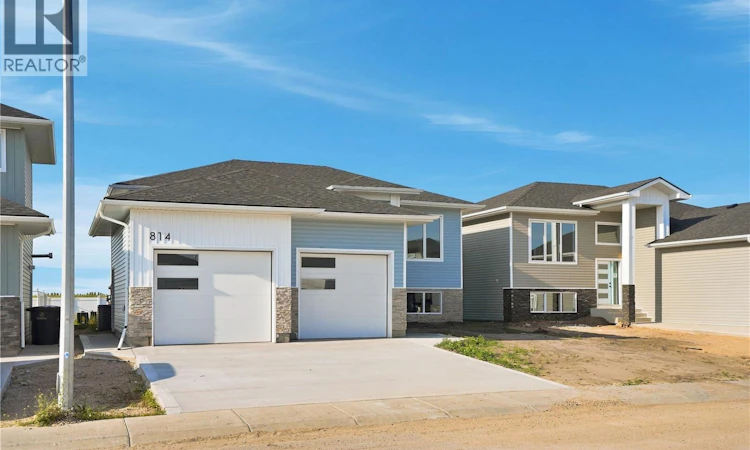 824 Ballesteros Crescent