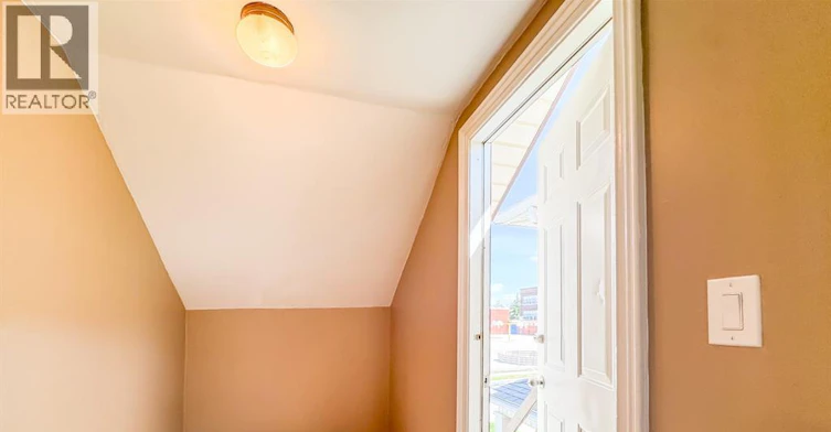 UPPER-1351 Marentette Avenue, Windsor, ON, N8X 4C9 - 5