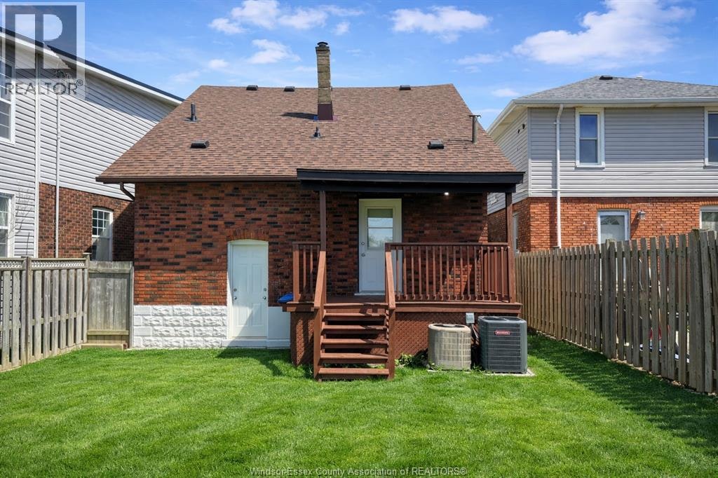 UPPER-1351 Marentette Avenue, Windsor, ON, N8X 4C9 - 11