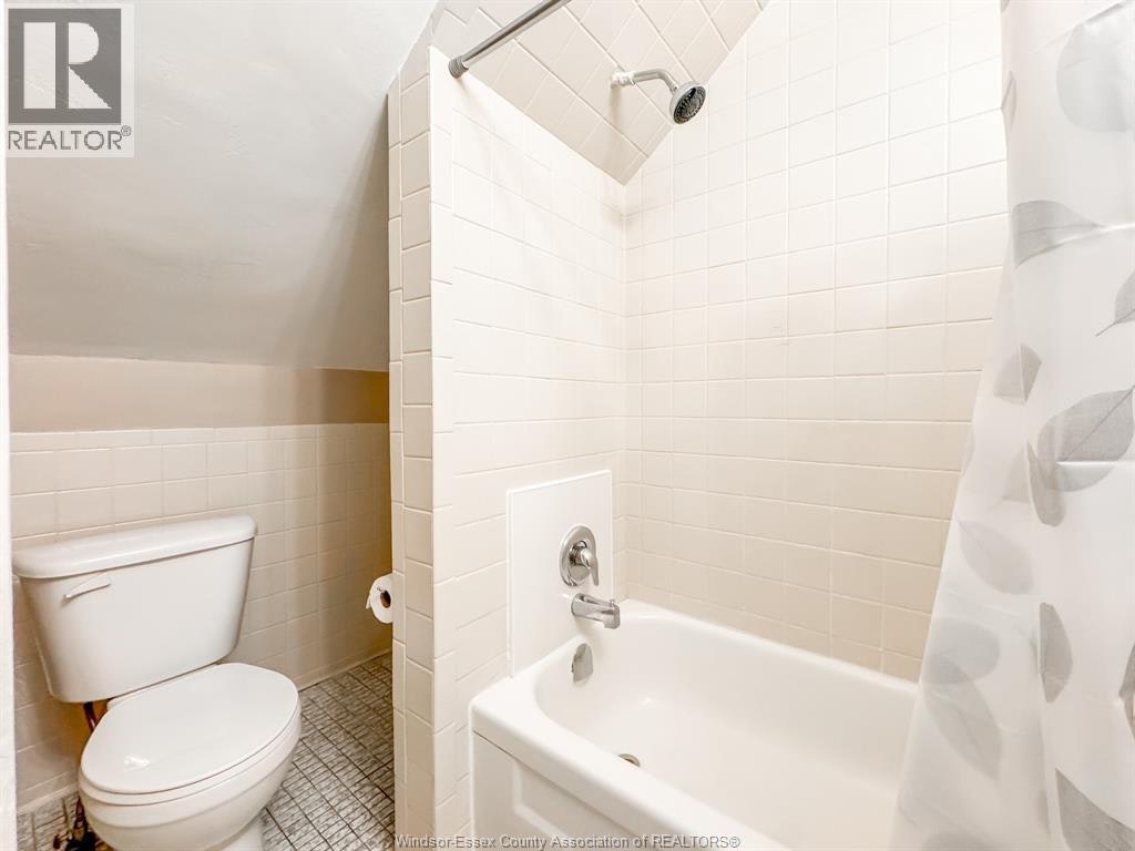 UPPER-1351 Marentette Avenue, Windsor, ON, N8X 4C9 - 8