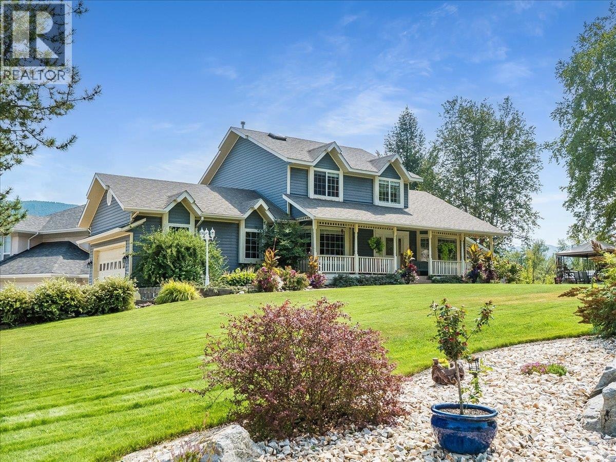 3617 14th Avenue, Castlegar, BC, V1N 4J2