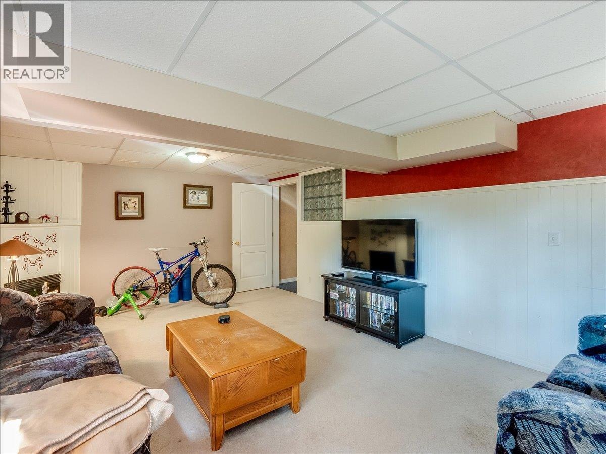 3617 14th Avenue, Castlegar, BC, V1N 4J2 - 43