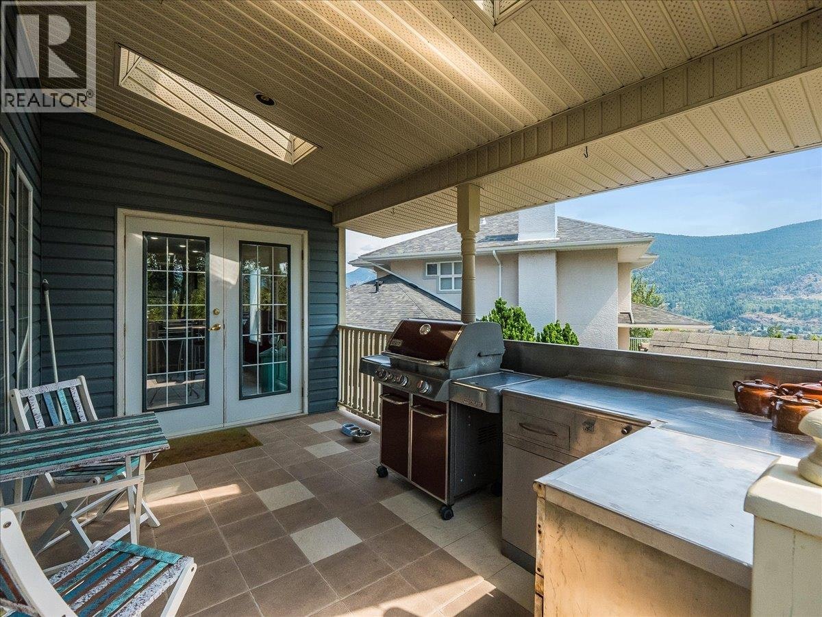 3617 14th Avenue, Castlegar, BC, V1N 4J2 - 14