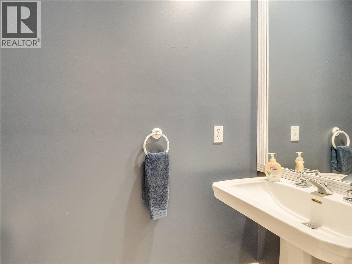 3617 14th Avenue, Castlegar, BC, V1N 4J2 - 32