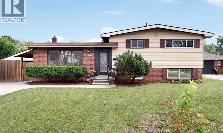 4100 Mount Royal