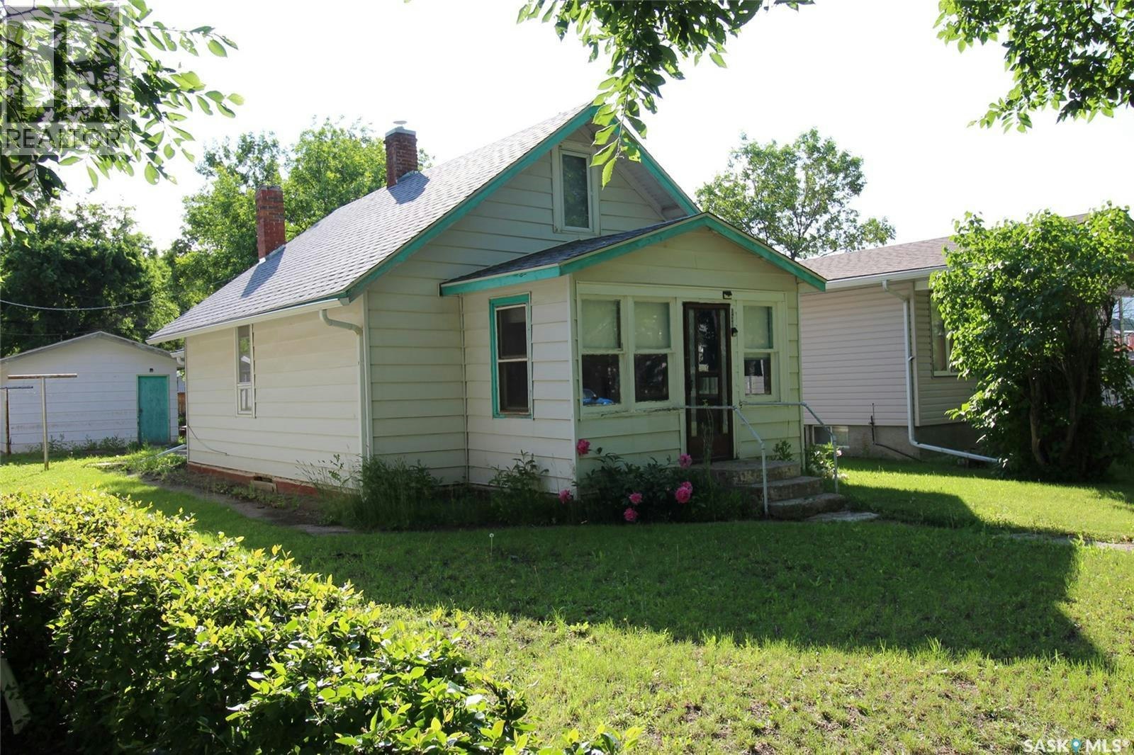 538 Centre Street, Shaunavon, SK, S0N 2M0