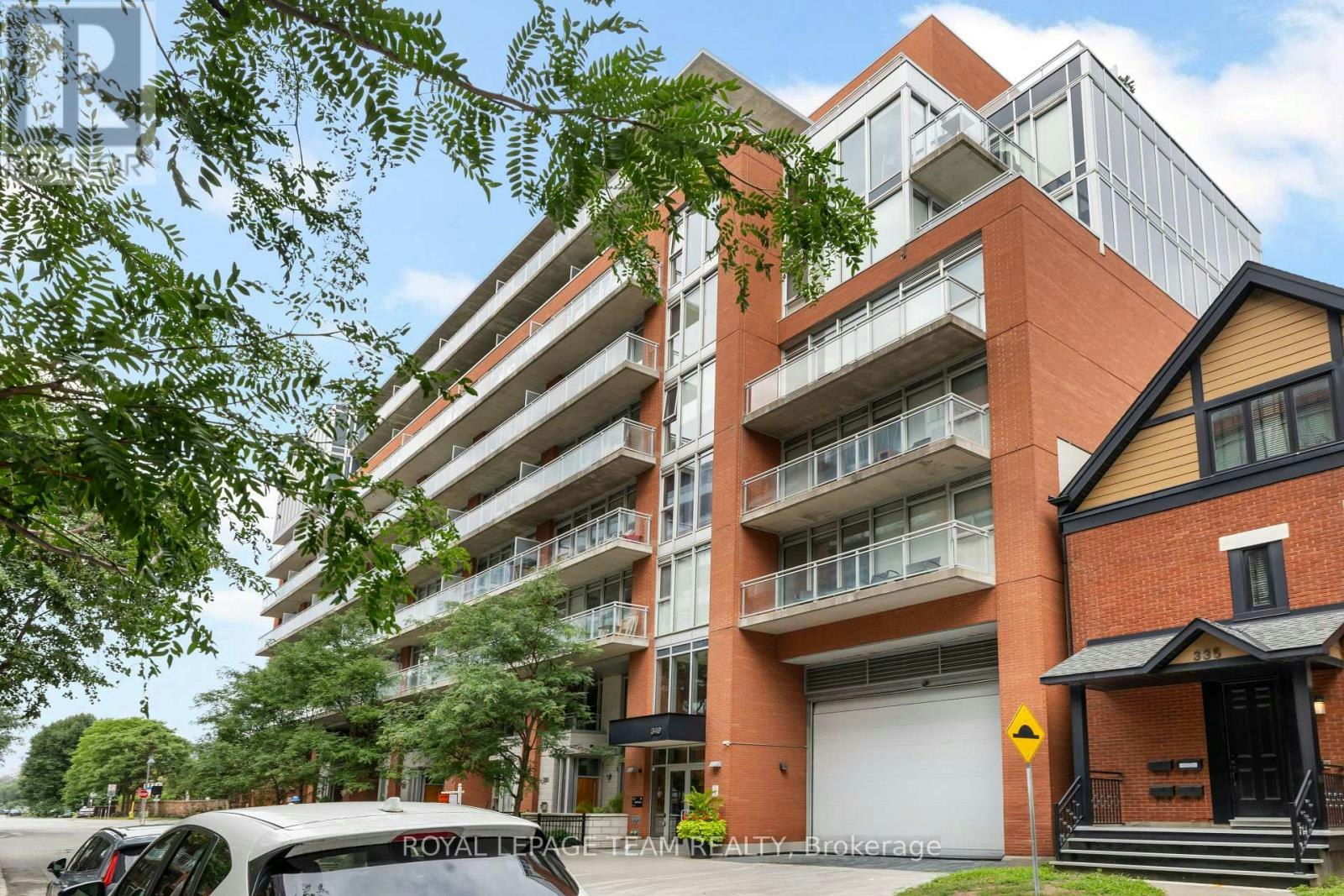 818-349 Mcleod Street, Ottawa, ON, K2P 0S1 - 2