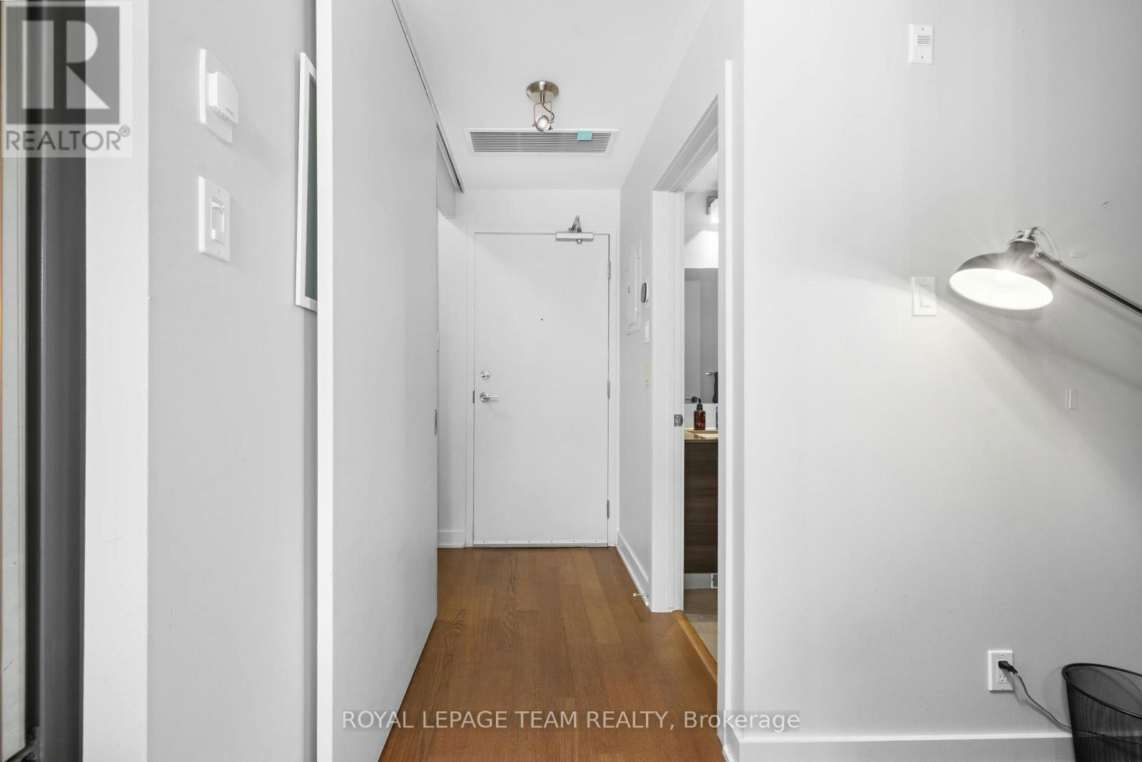 818-349 Mcleod Street, Ottawa, ON, K2P 0S1 - 4