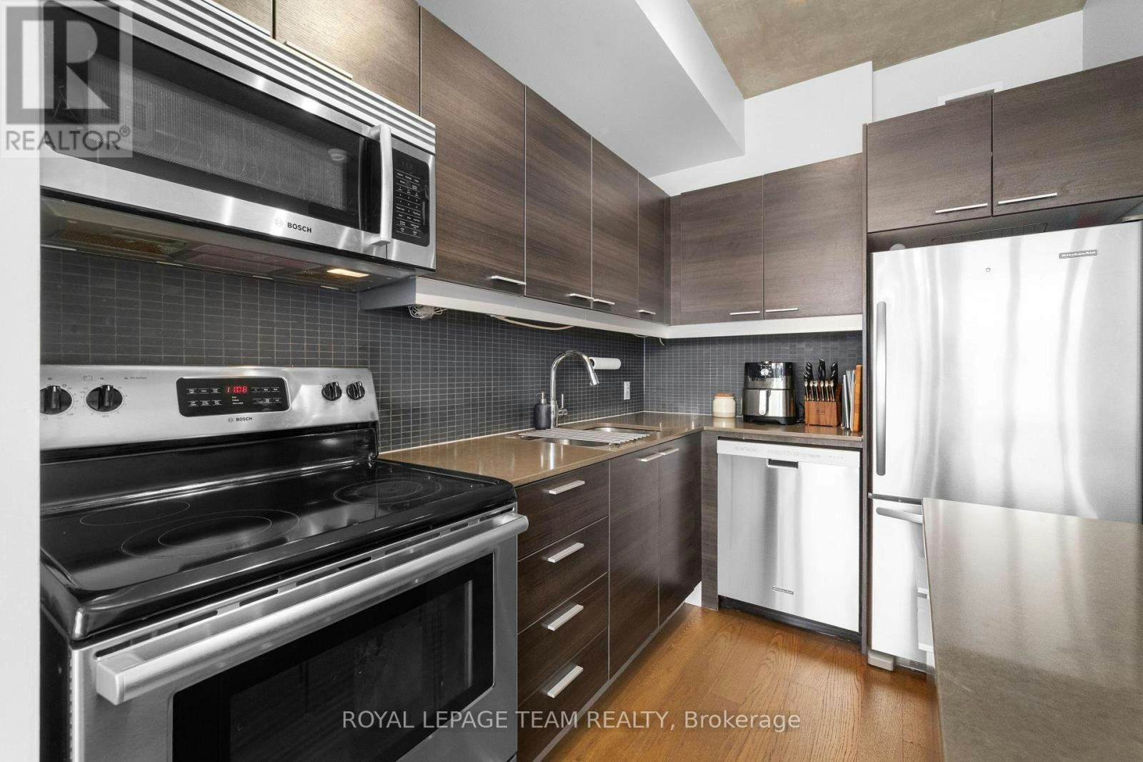 818-349 Mcleod Street, Ottawa, ON, K2P 0S1 - 8