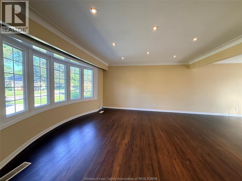 2450 Academy Drive, Windsor, ON, N9E 2G6 - 6