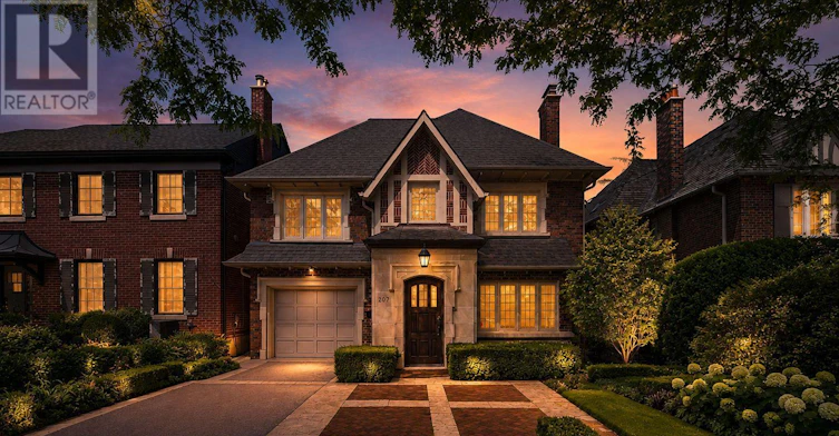 207 Forest Hill Road, Toronto, ON, M5P 2N3
