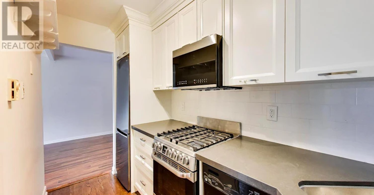 7 Norwood Road, Toronto, ON, M4E 2R9 - 4