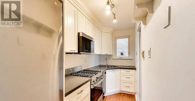 7 Norwood Road, Toronto, ON, M4E 2R9 - 5